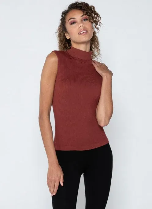 C'EST MOI Seamless Rib Sleeveless Turtleneck Top