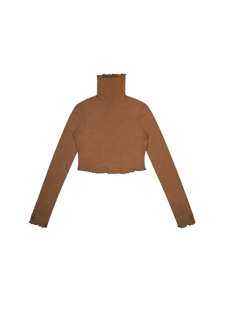 Cropped Frilly Turtletop light turtleneck