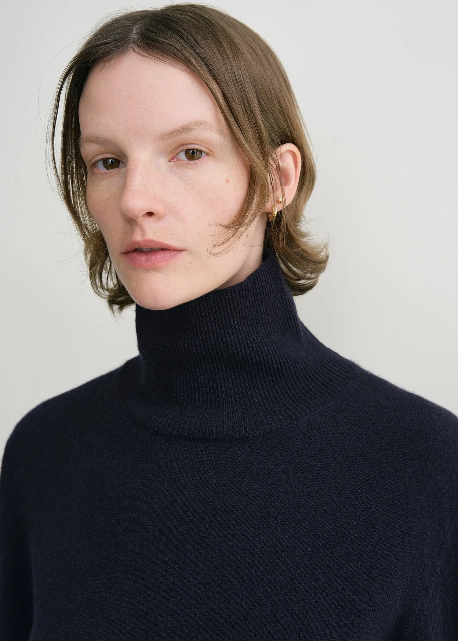 Cropped turtleneck navy