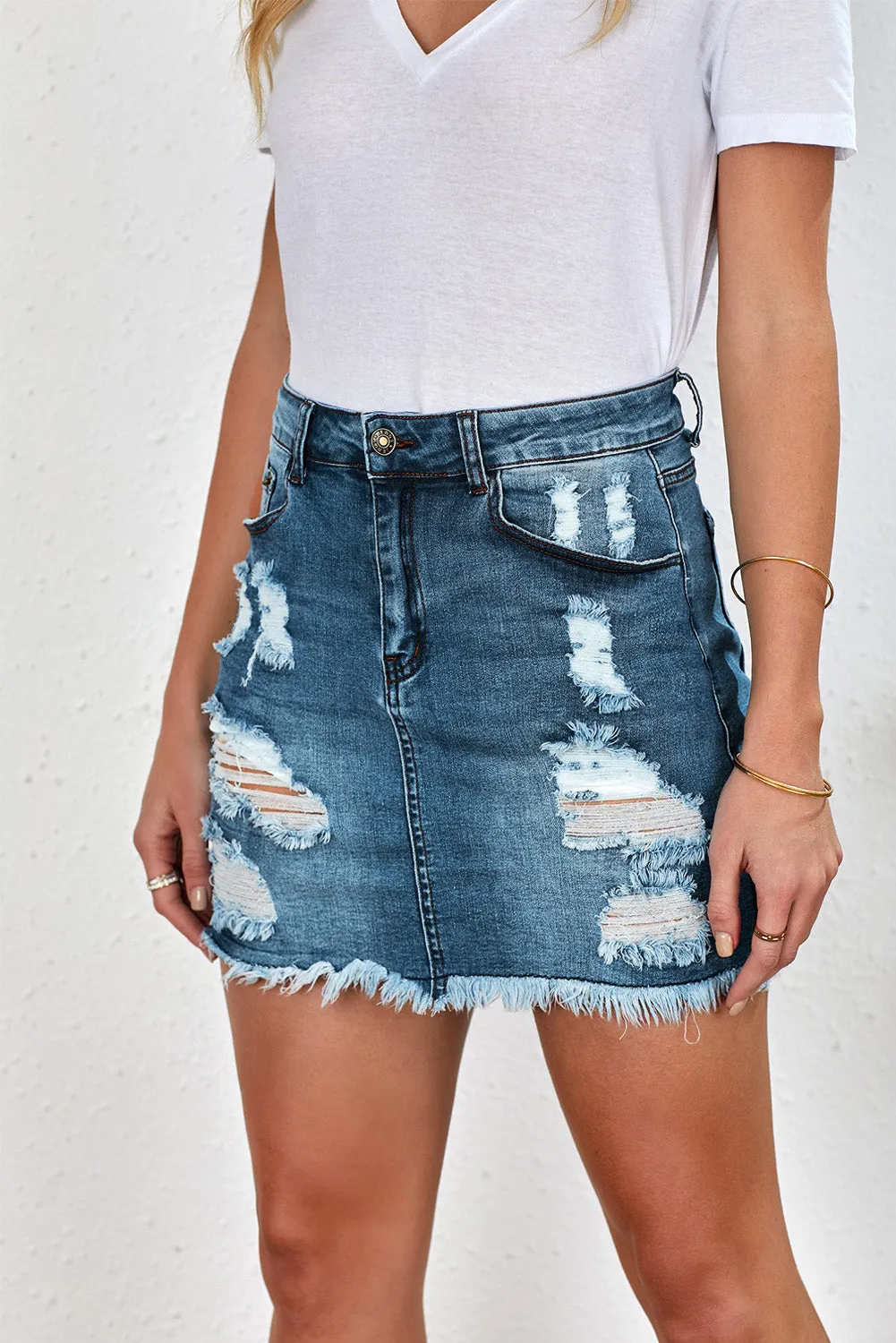 Distressed-Jeans-Minirock mit offenem Saum