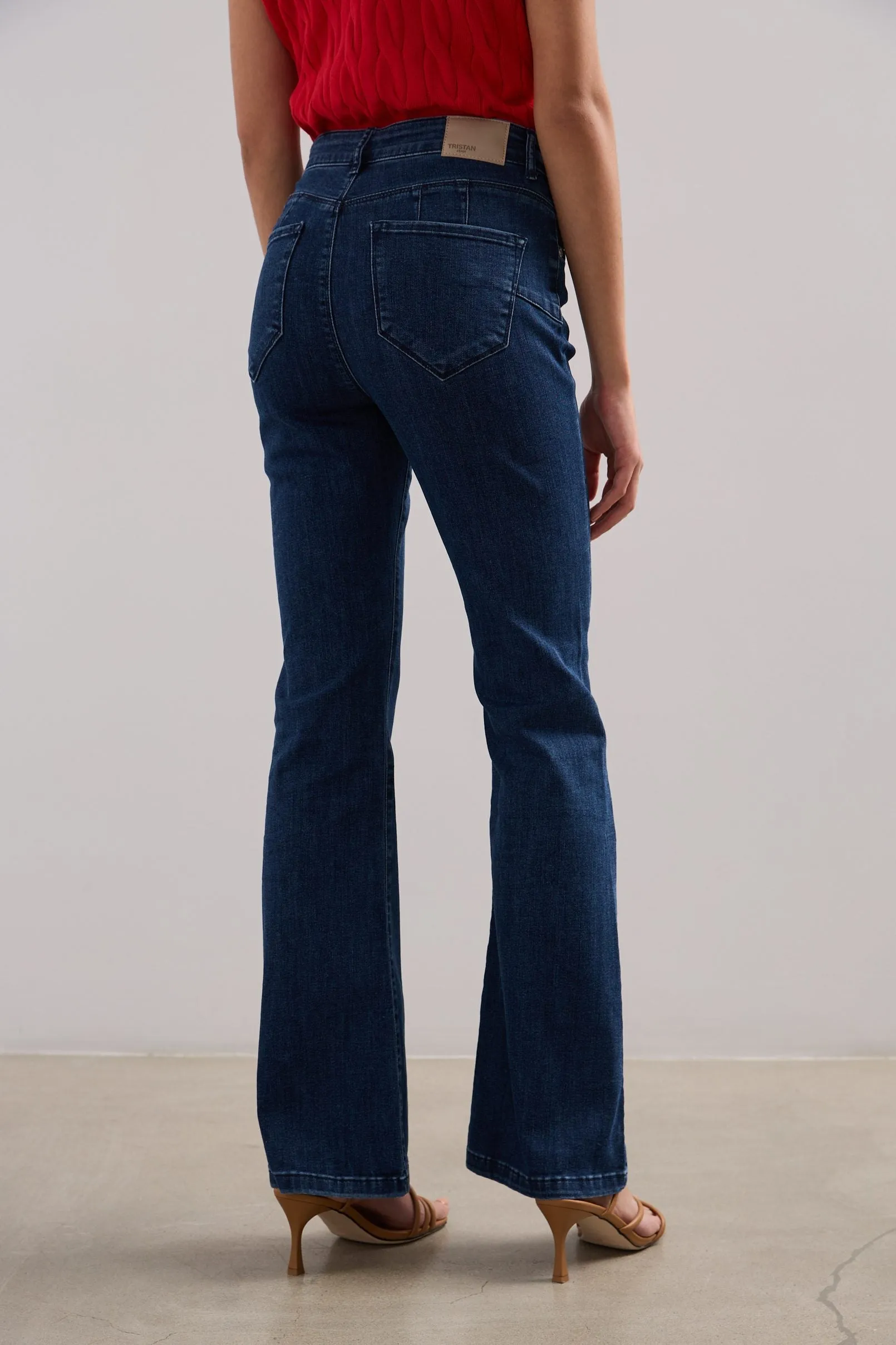 Chic High-Waisted Sculpting Push-Up Jeans