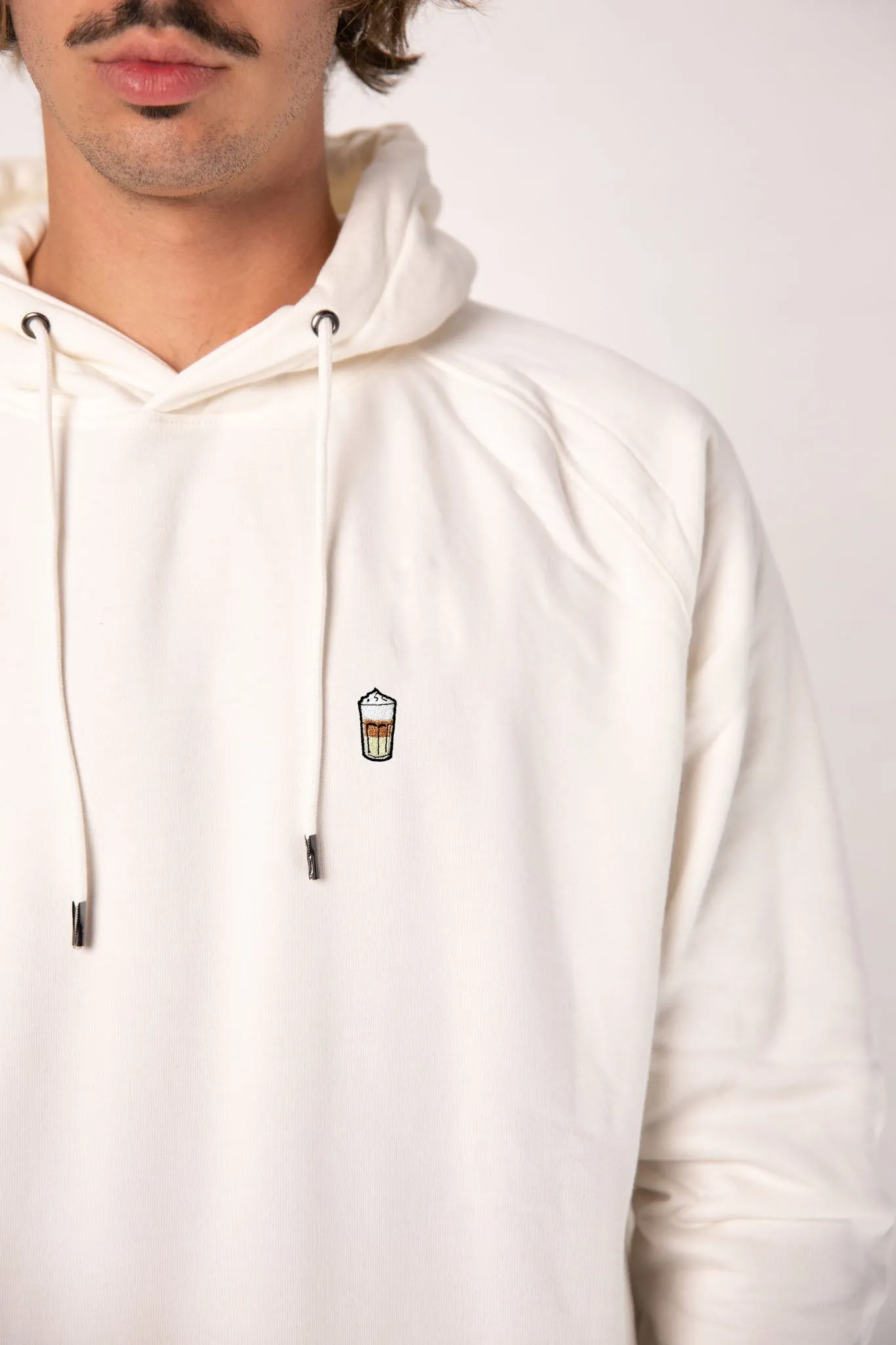 Latte Macchiato | Bestickter Organic Bio Baumwoll Männer Hoodie