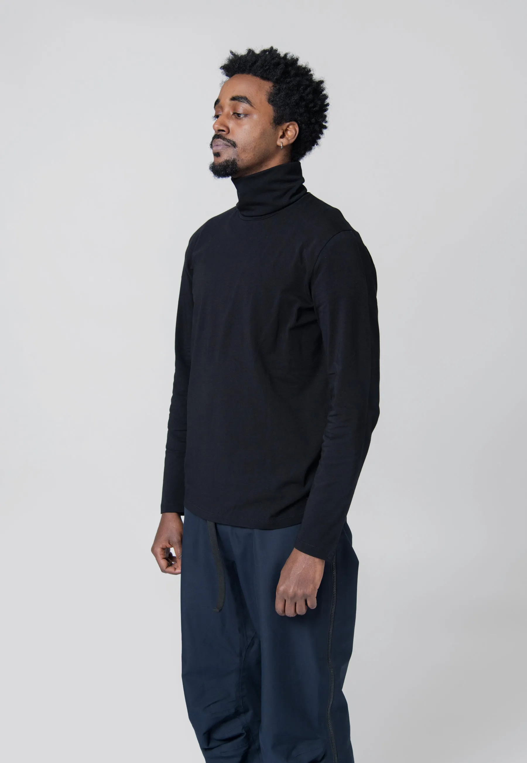 Long Sleeve Turtleneck Tee Black