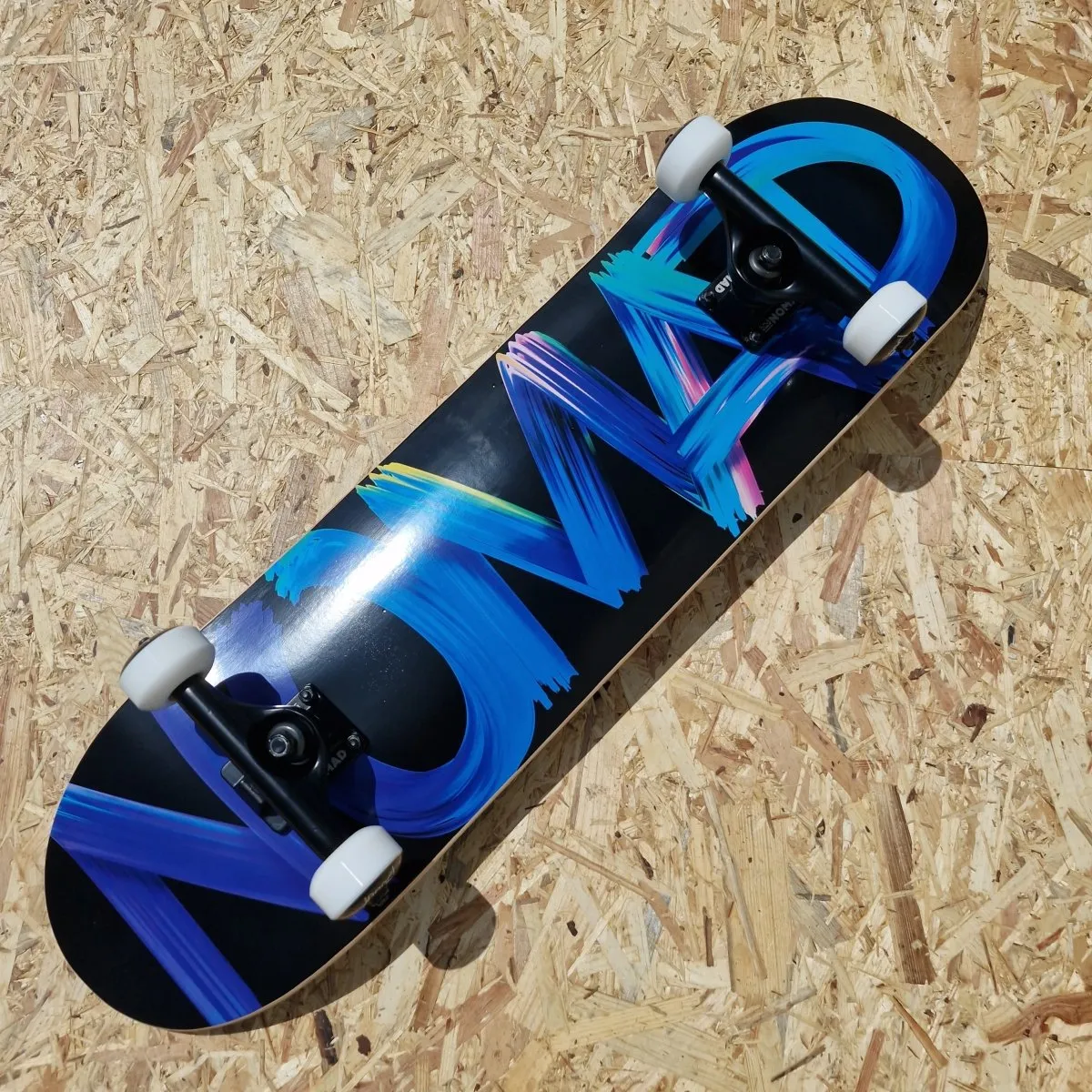 Nomad Skateboards Splash Black 8.25 Complete