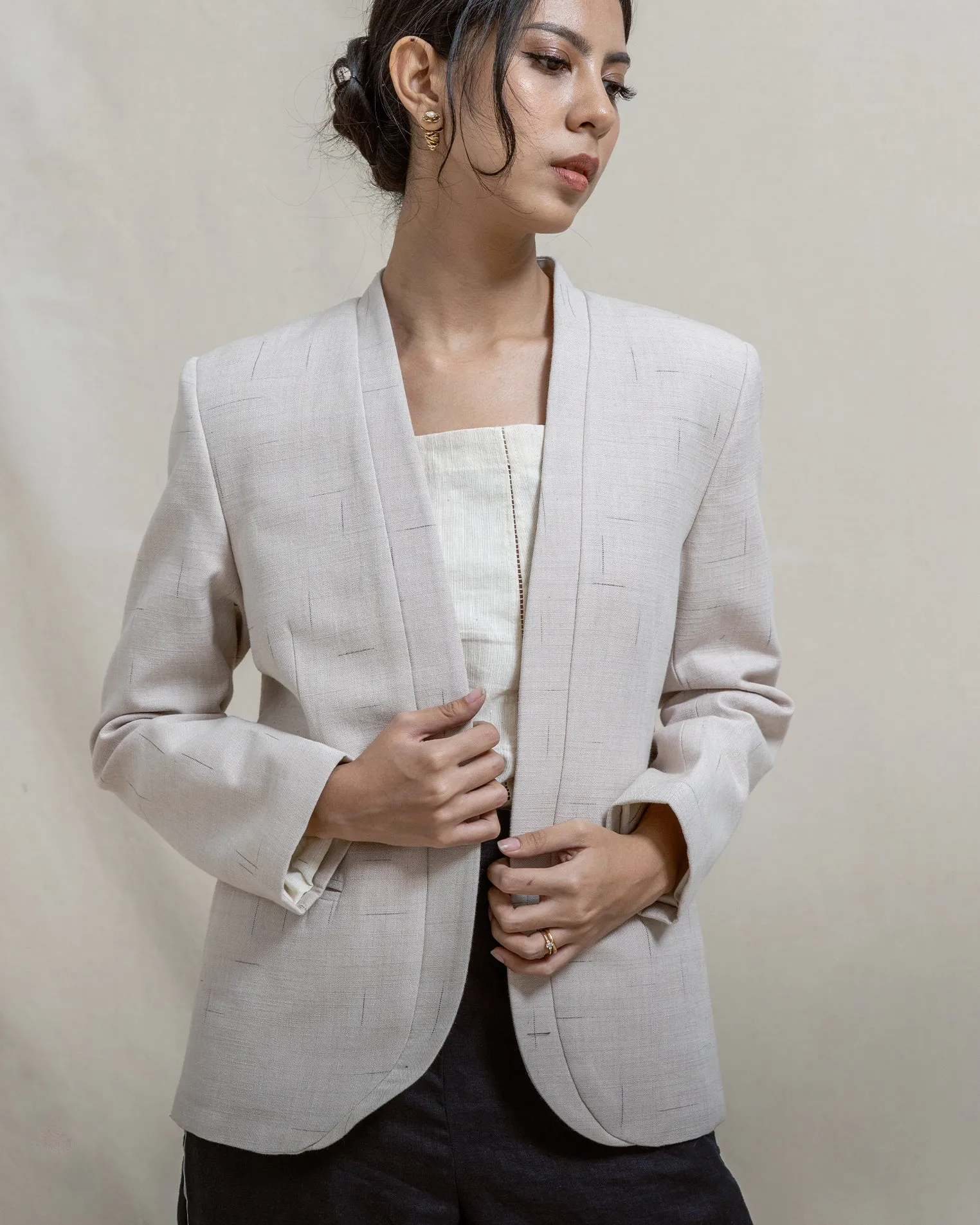 PAGISENJA - Minimalist Blazer