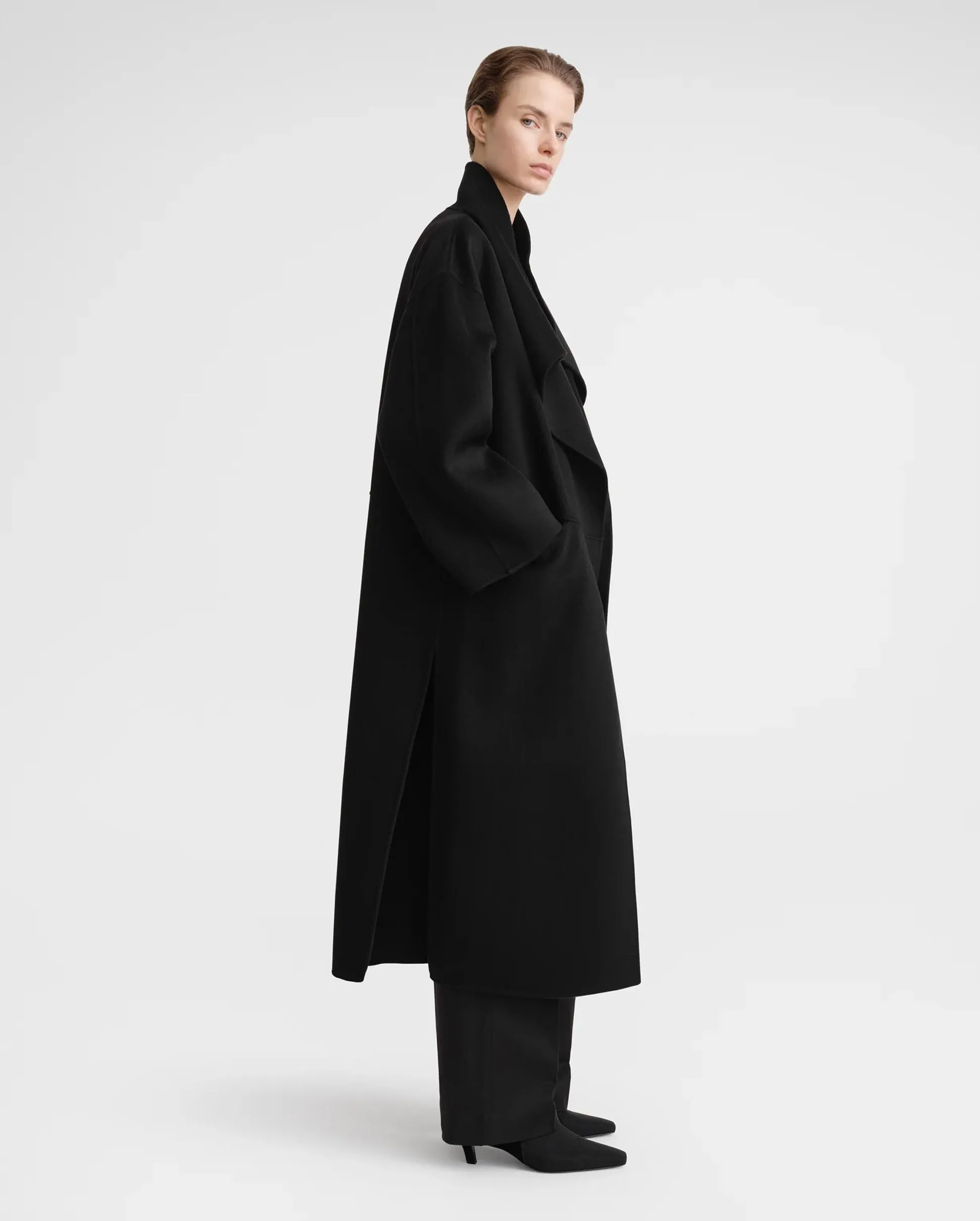 SIGNATURE WOOL CASHMERE COAT / BLACK