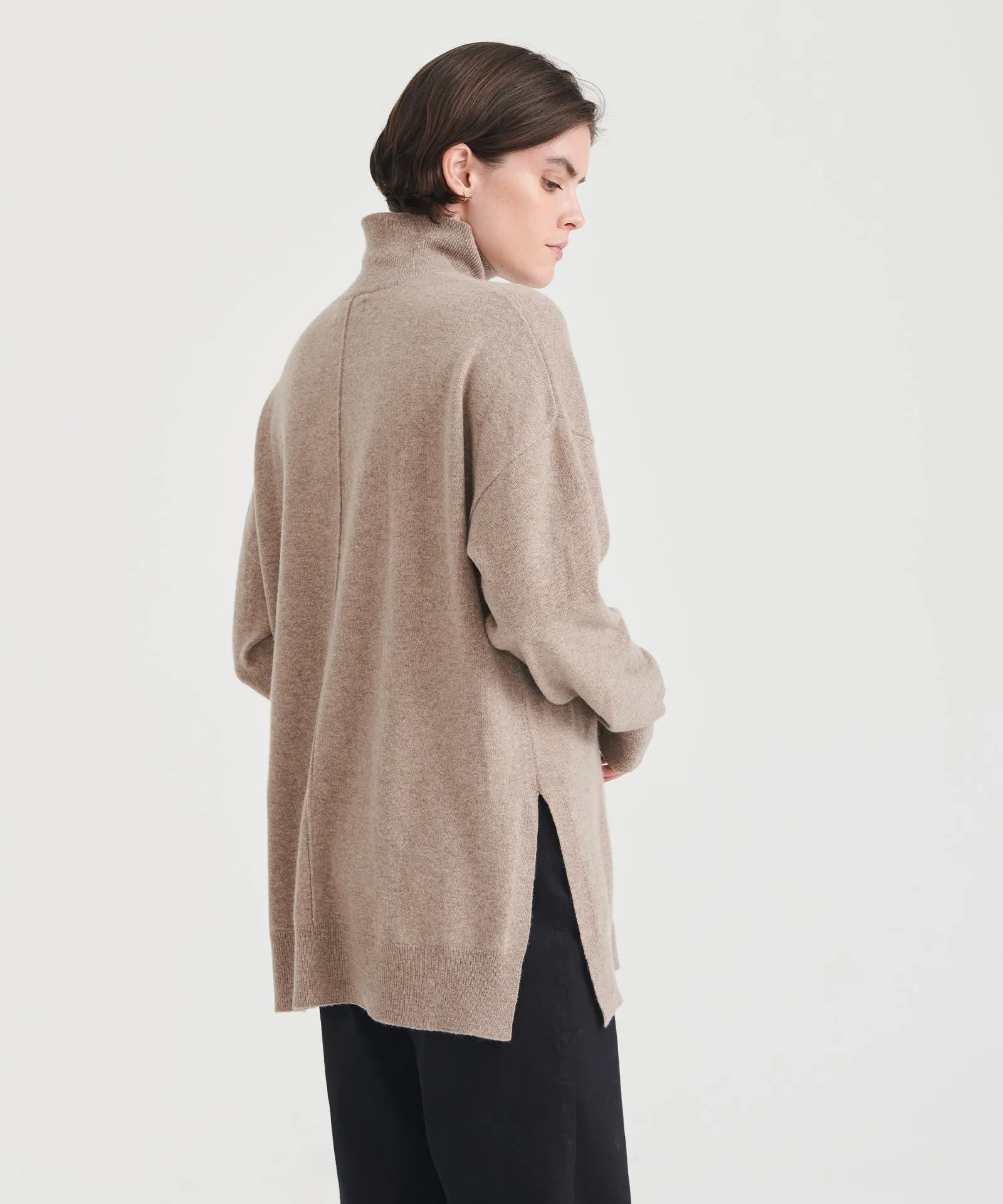 Travel Signature Cashmere Turtleneck