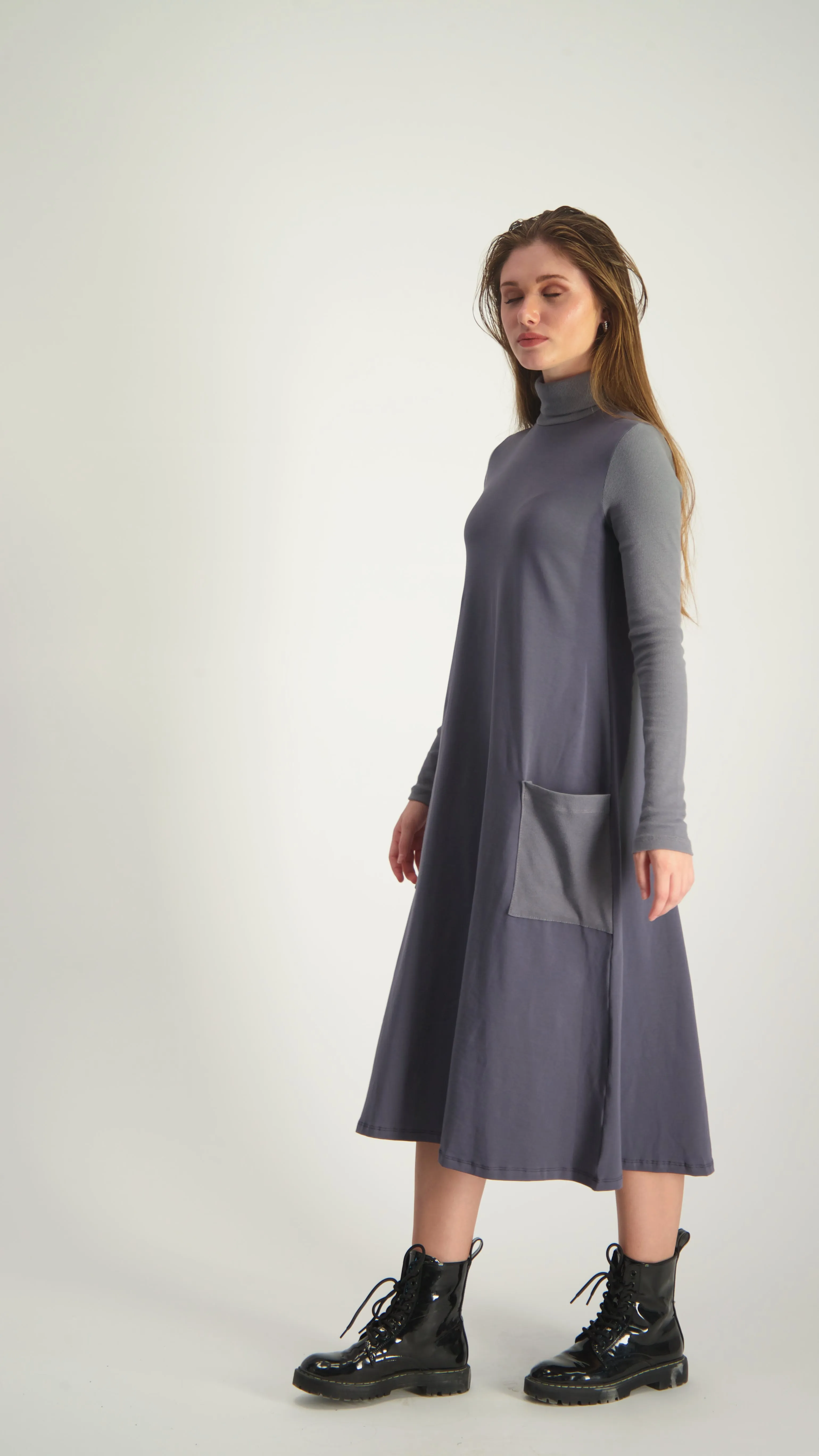 Turtleneck Pocket Dress / Grey