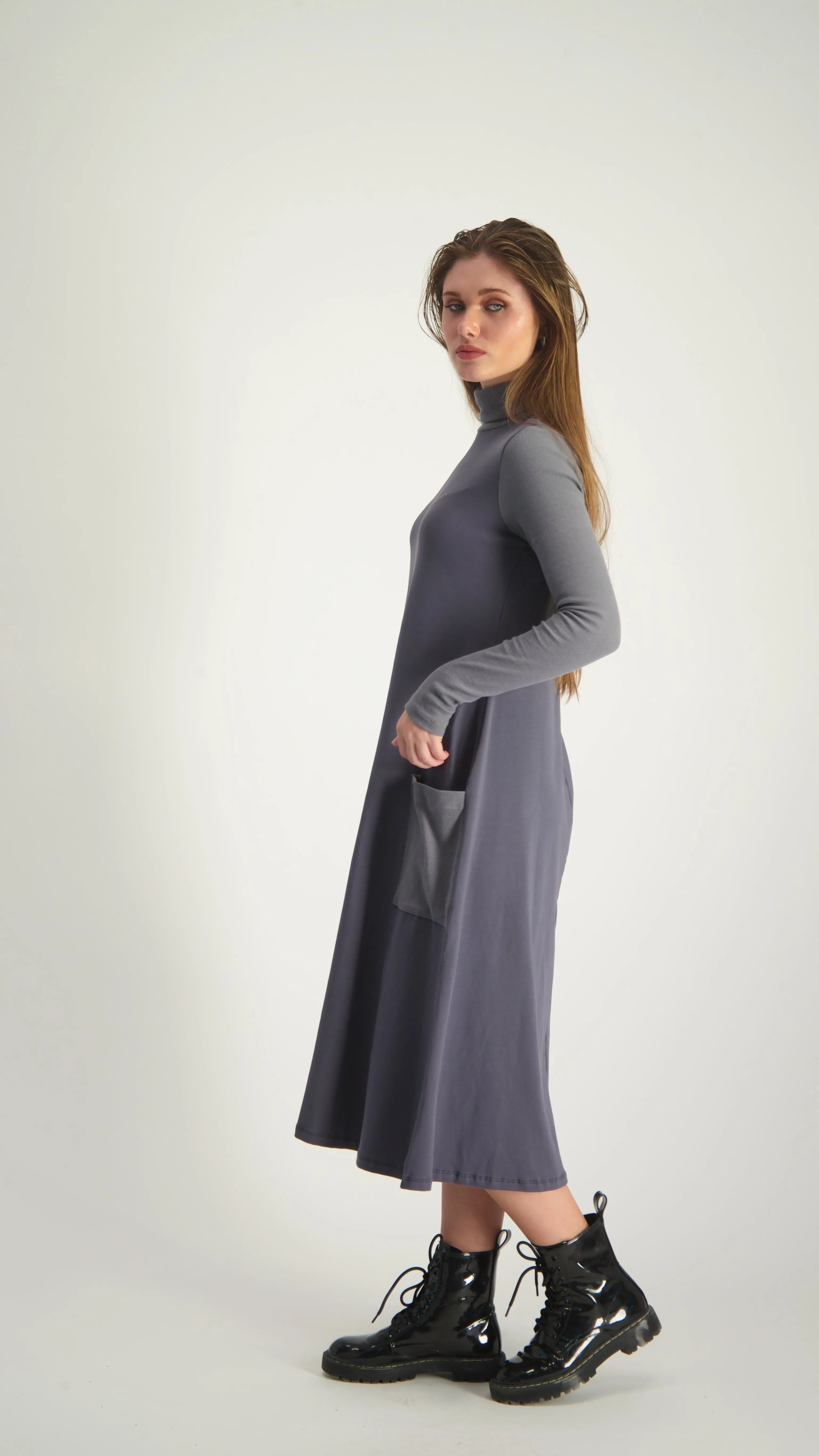 Turtleneck Pocket Dress / Grey