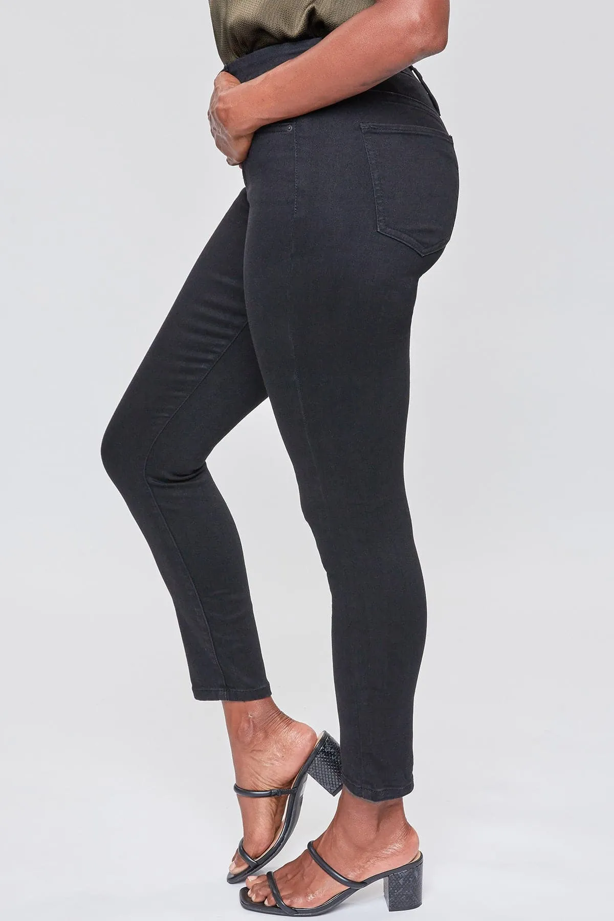 Women's Curvy Ultra High Rise Skinny Jeans